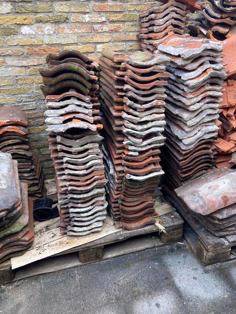 GRATIS!!! Oude holle dakpannen circa 500 stuks, Doe-het-zelf en Verbouw, Dakpannen en Dakbedekking, Ophalen, Gebruikt, Steen of Klei