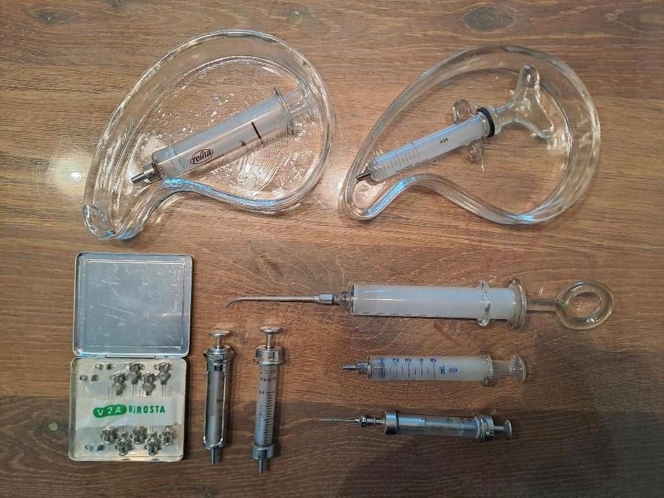 Antieke glazen Injectiespuiten, Ophalen of Verzenden