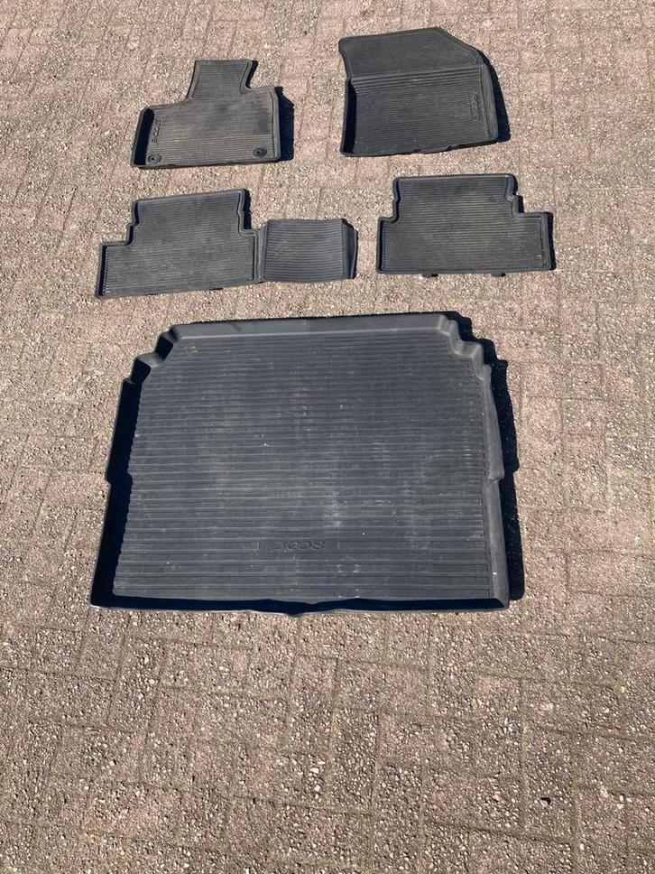 Rubberen mattenset, rubber kofferbak ,  Peugeot 3008, Auto diversen, Automatten, Gebruikt, Ophalen of Verzenden