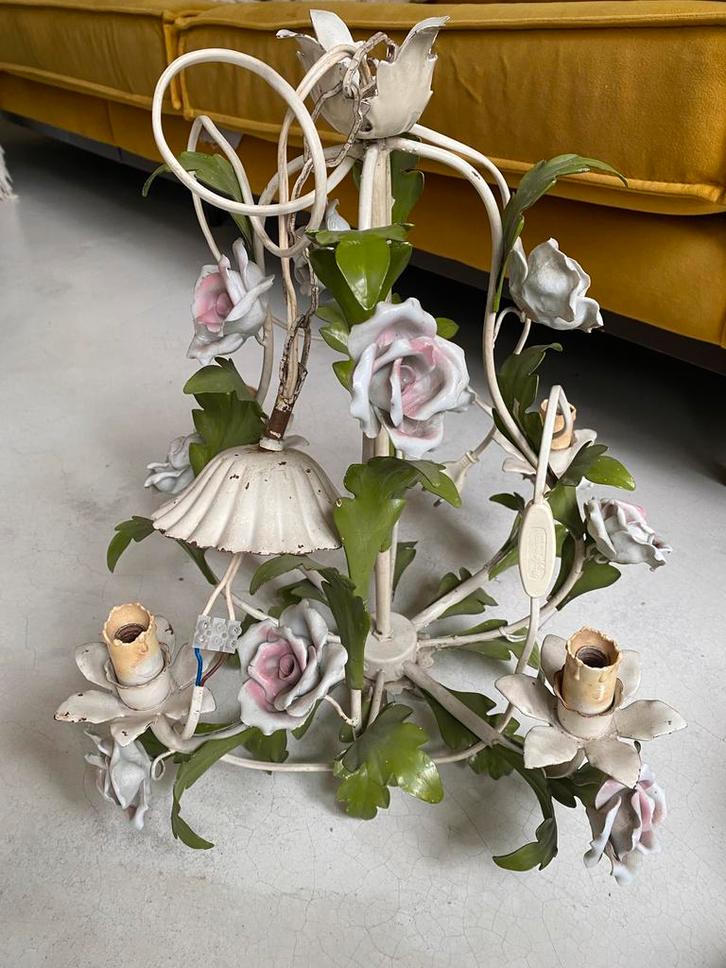 Vintage Italiaanse kroonluchter met porseleinen rozen, Antiek en Kunst, Antiek | Lampen, Ophalen