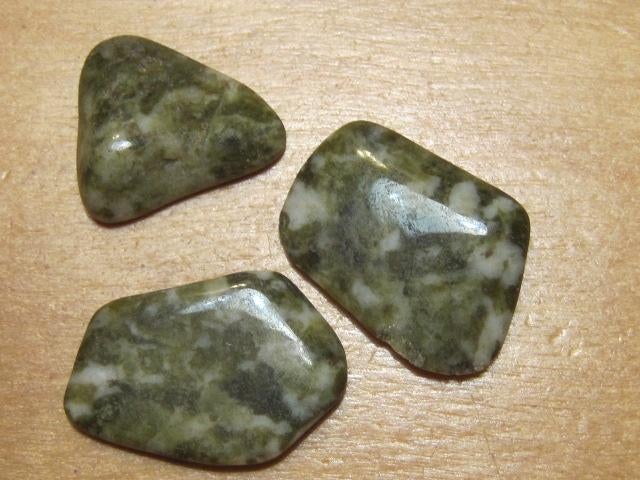 e. 6x 3 stuks edelstenen EPIDOOT (2), Sieraden, Tassen en Uiterlijk, Verzenden, Nieuw
