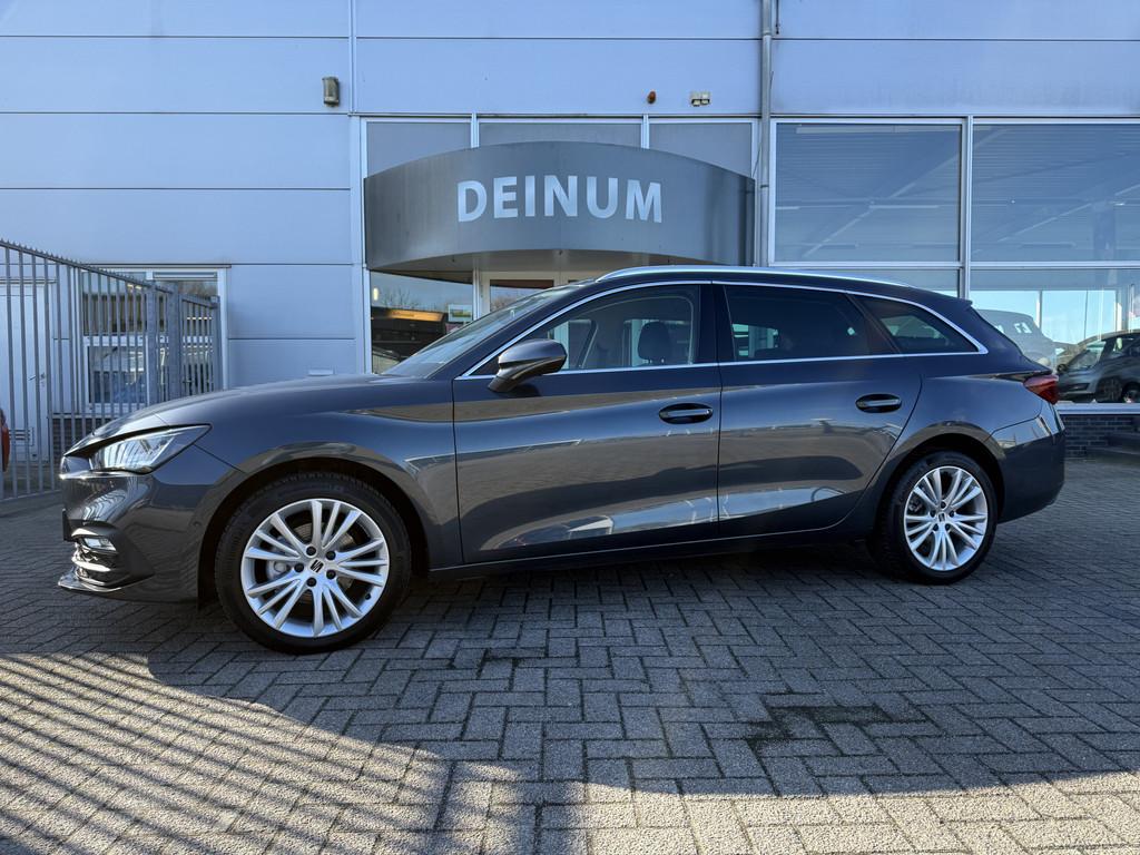 SEAT Leon Sportstourer 1.5 TSI Style Launch Edition Navigati, Auto's, Stof, 4 cilinders, Met garantie (alle), Leon
