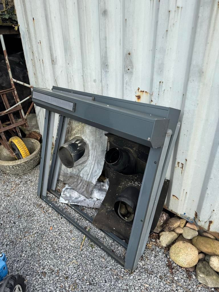 Rolluik 0.90x1.02 (hxb) met afstandsbediening en zonnepaneel, Ophalen, Gebruikt, 100 tot 150 cm, Minder dan 100 cm