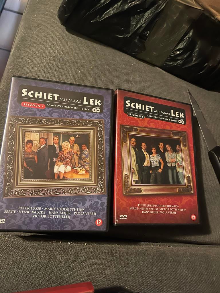 Schiet Mij Maar Lek - Seizoen 1 en 2 DVD, Gebruikt, Boxset, Ophalen of Verzenden, Komedie