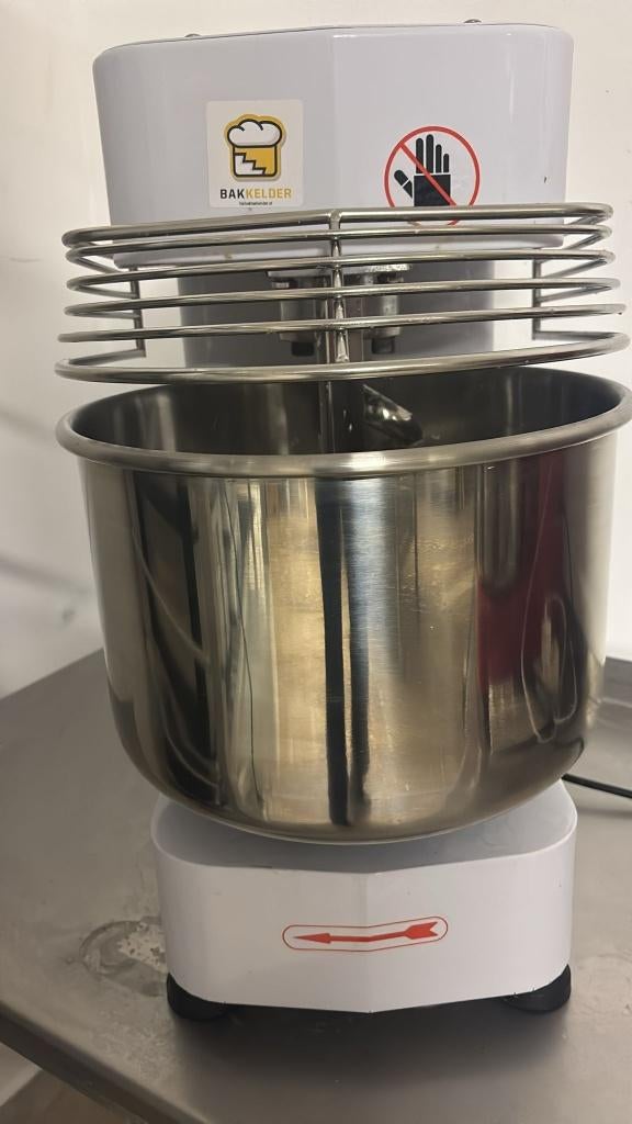 Xavis Doughchef 8 Spiraalkneder deegmachine, Witgoed en Apparatuur, Keukenmixers, 4 liter of meer, Ophalen, Zo goed als nieuw