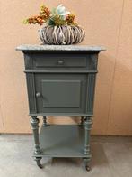 Brocante nachtkastjes, Ophalen, Studio Larilo, Studiolarilo@gmail.com, Zo goed als nieuw