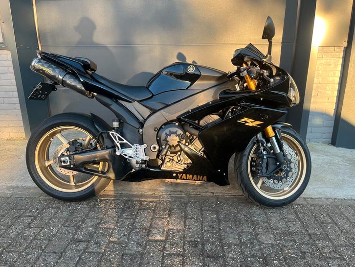 Yamaha R1 YZF R1, Motoren, Motoren | Yamaha, Particulier, Super Sport, meer dan 35 kW, 4 cilinders, Motorrijbewijs A, Sportuitlaat