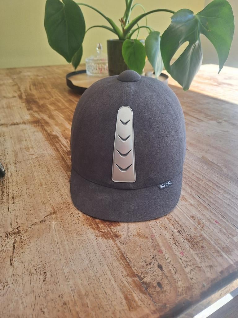 Paardencap mt 57, Ophalen of Verzenden, Zo goed als nieuw, Dressuur, Cap