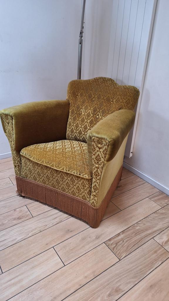 VITAGE fauteuil .Orgineel met veren zitting okergeel, Huis en Inrichting, Fauteuils, Ophalen, Gebruikt, 50 tot 75 cm