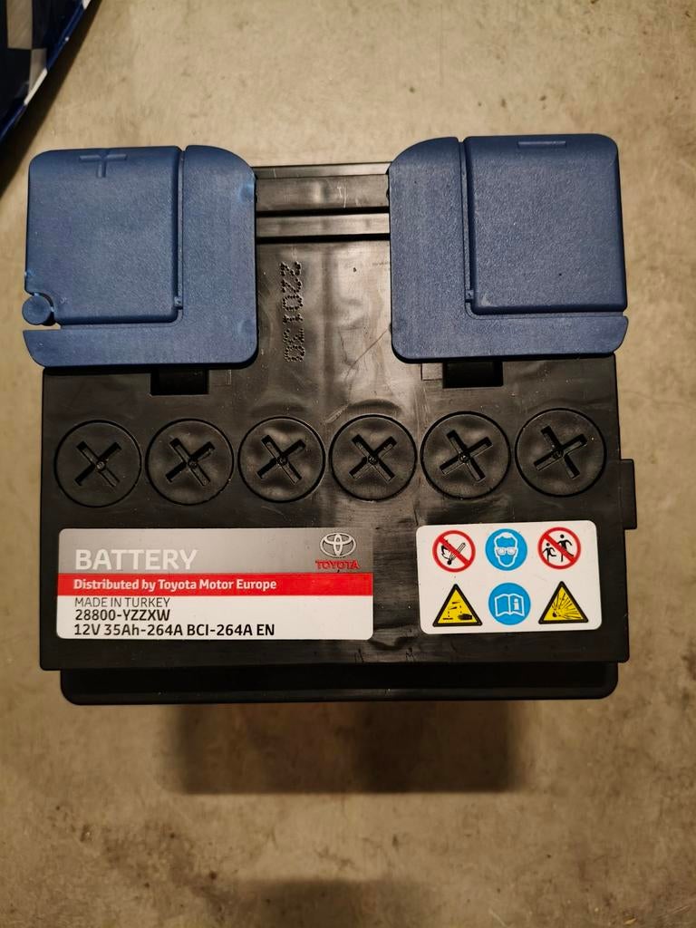 Toyota Yaris Hybrid start accu 35Ah, Ophalen of Verzenden, Nieuw, Toyota
