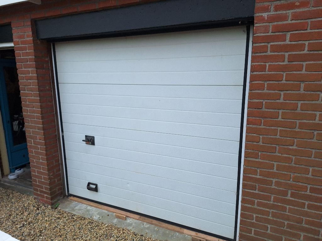 Garagedeur geisoleerd wit 2250x1970 (sectionaaldeur), Ophalen, Gebruikt, 120 cm of meer, Minder dan 200 cm