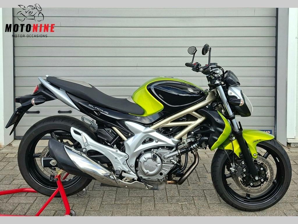 SUZUKI SFV 650 GLADIUS ABS (A2) (bj 2010), Motoren, Motoren | Suzuki, Bedrijf, Naked bike, 12 t/m 35 kW, Minimaal motorrijbewijs A2