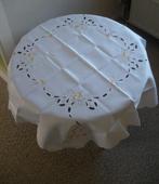 Geborduurd kleedje pasen, Ophalen of Verzenden, Nieuw, Rechthoek, Binnen