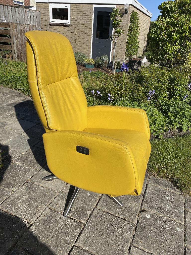 Sta op stoel 2 motoren, leer. Opbrengst: naar Rode Kruis, Ophalen, Gebruikt, 50 tot 75 cm, Leer