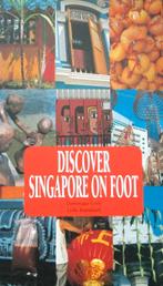 Discover Singapore on foot ( incl.verz.kosten ), Overige merken, Verzenden, Zo goed als nieuw, Reisgids of -boek