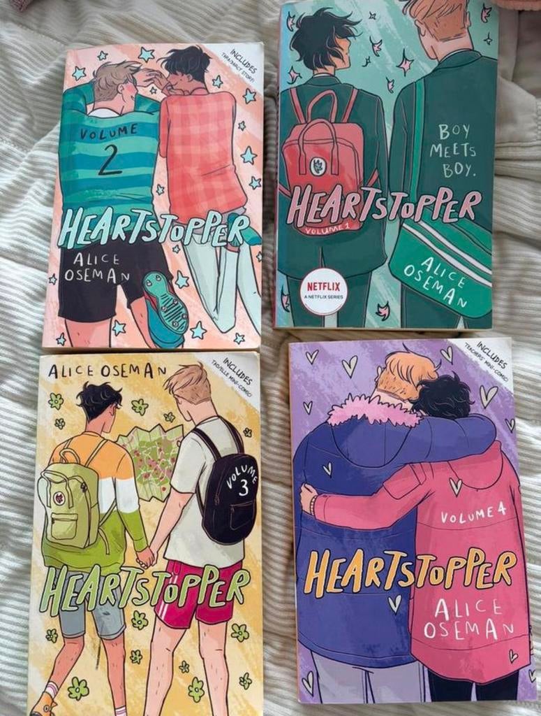 Heartstopper deel 1 tot en met 4, Ophalen of Verzenden, Zo goed als nieuw