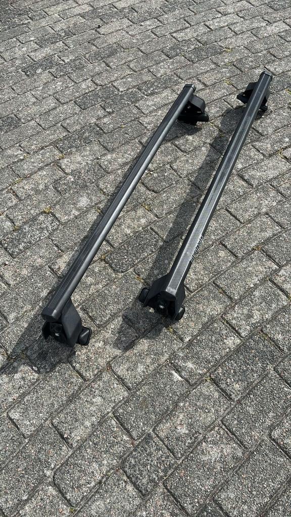 Menabo Tema Dakdragers universeel - gebruikt op Corolla, Ophalen, Zo goed als nieuw