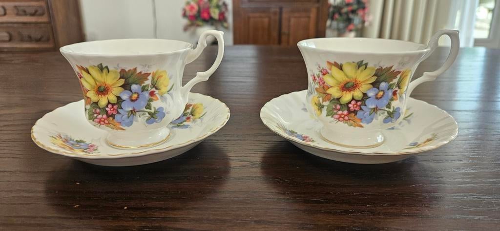 2 Royal Albert kop en schotel, Ophalen of Verzenden