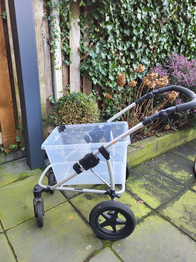 Kranten/ folder kar, Caravans en Kamperen, Bolderkarren, Ophalen