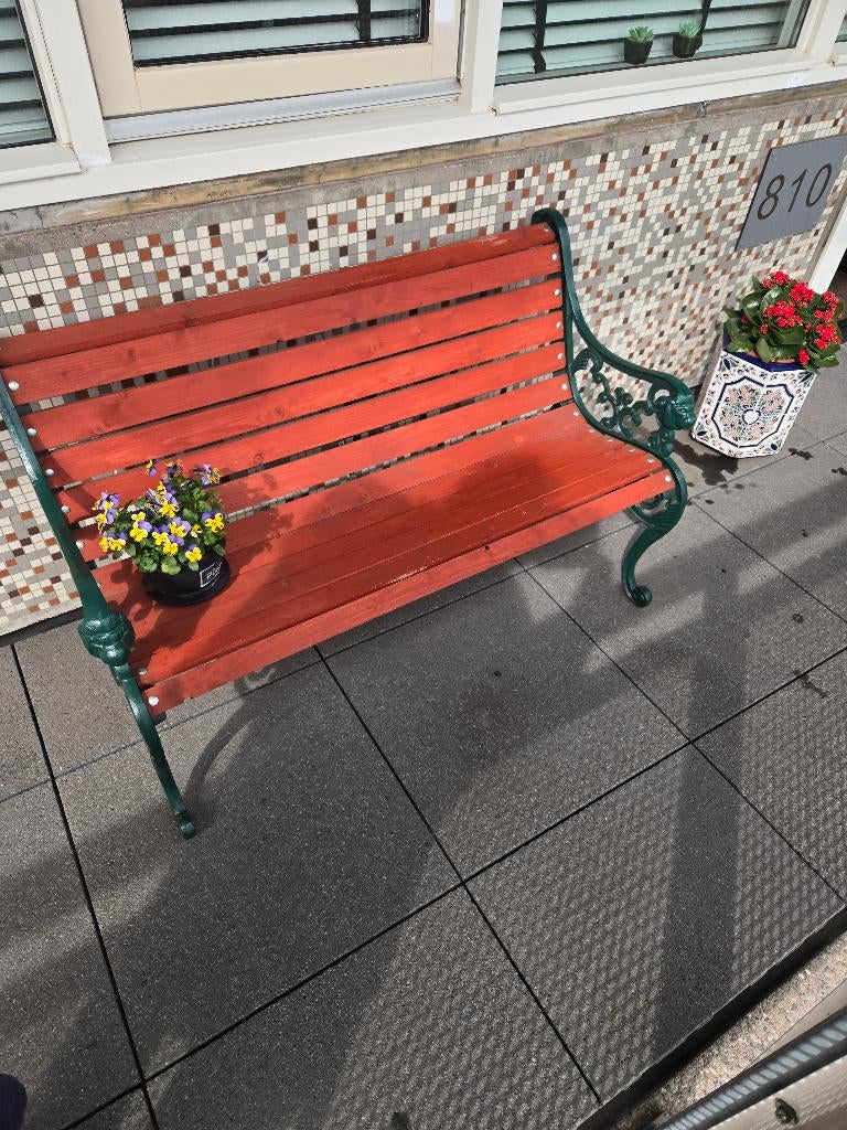 Tuinbank met zeldzame leeuwenkoppen. Gietijzer., Ophalen, Zo goed als nieuw, Metaal