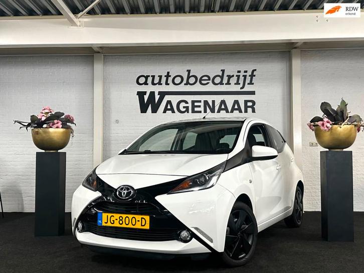 Toyota Aygo 1.0 VVT-i x-play Navi/Camera, Auto's, Toyota, Bedrijf, Te koop, Aygo, ABS, Achteruitrijcamera, Airbags, Airconditioning