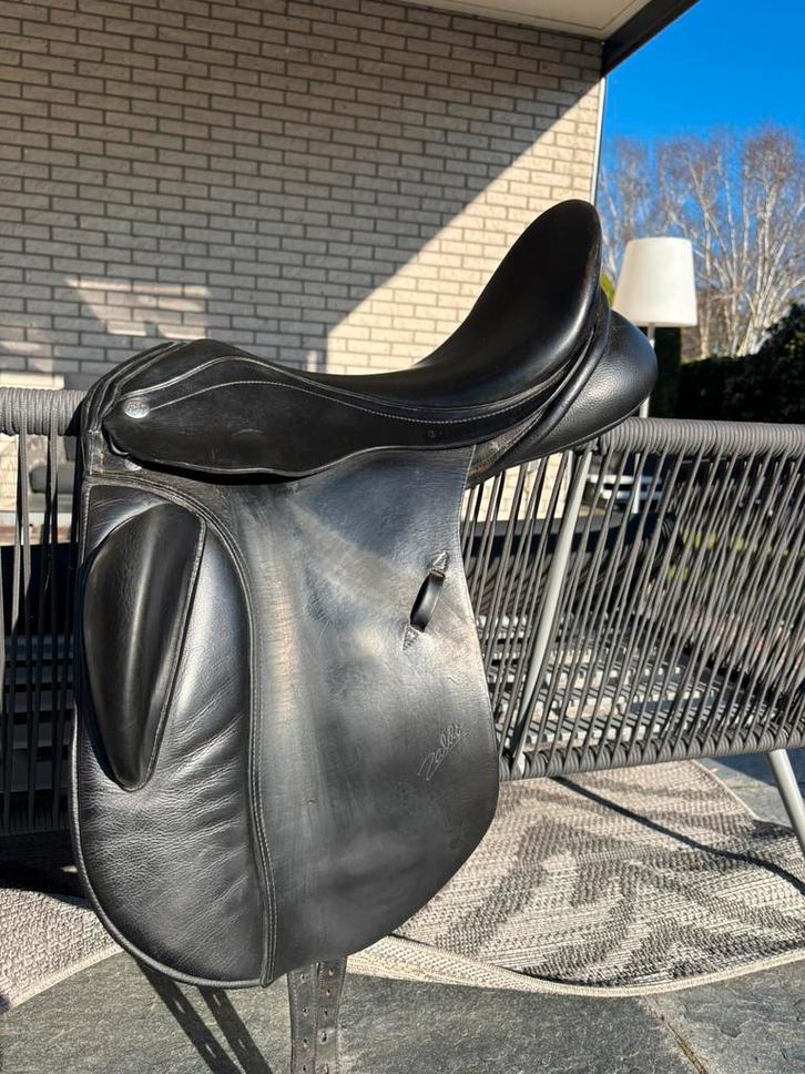 Zaldi New Kent dressuurzadel 17,5 inch, Dieren en Toebehoren, Paarden en Pony's | Overige Paardenspullen, Gebruikt, Dressuur, Ophalen of Verzenden