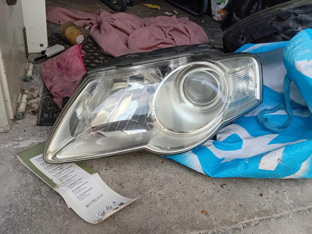 Koplamp Xenon VW Passat B7 2010-2014 Rechts 3C0941006T, Auto-onderdelen, Verlichting, Ophalen of Verzenden, Gebruikt, Volkswagen