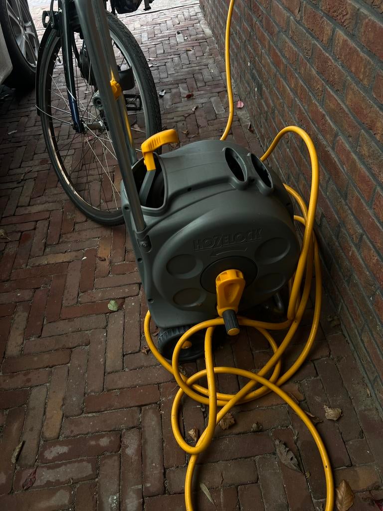 Hozelock tuinslang oprolbaar 30m, Ophalen, Zo goed als nieuw, Tuinslang