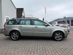 Volvo V50 2.5 T5 Momentum AWD|220PK|CRUISE|STOELVERW|+APK, Voorwielaandrijving, Gebruikt, 700 kg, 2521 cc