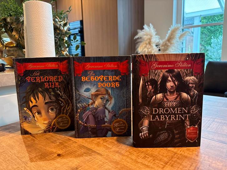 Geronimo Stilton - 3 Kronieken van Fantasia boeken, Boeken, Kinderboeken | Jeugd | onder 10 jaar, Gelezen, Fictie algemeen, Ophalen of Verzenden