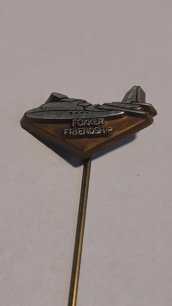 Vintage Fokker Friendship Vliegtuig Speldje, Verzenden, Gebruikt, Overige typen