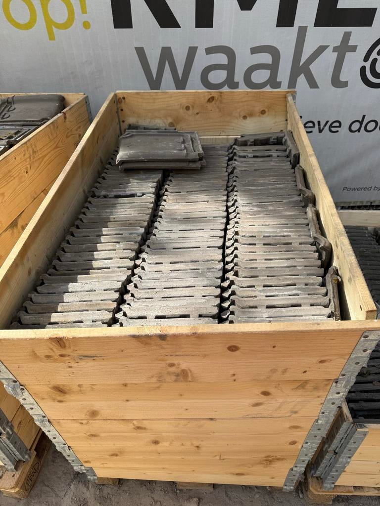 Gebruikte tuile du nord pannen, ca. 700 stuks in nette staat, Gebruikt, Steen of Klei, Ophalen of Verzenden, 15 m² of meer