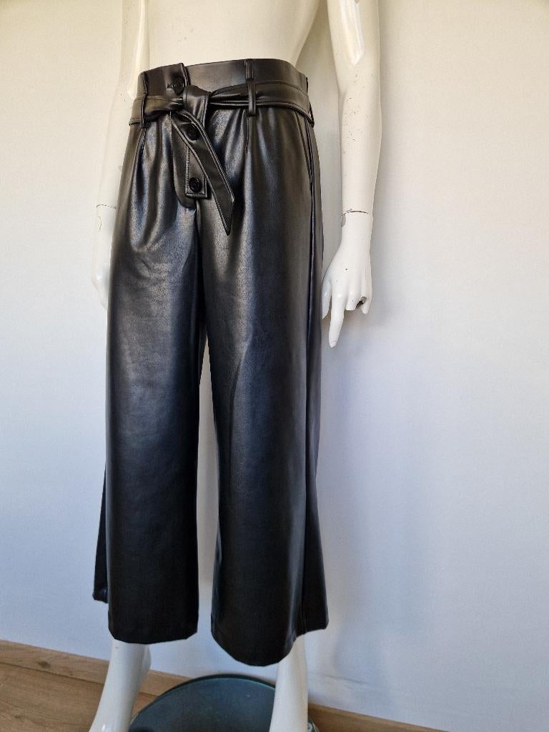 D’Étoiles Casiopé faux leather culotte. Maat M. Zwart, Maat 38/40 (M), D’Étoiles Casiopé, Nijmegen, Zwart