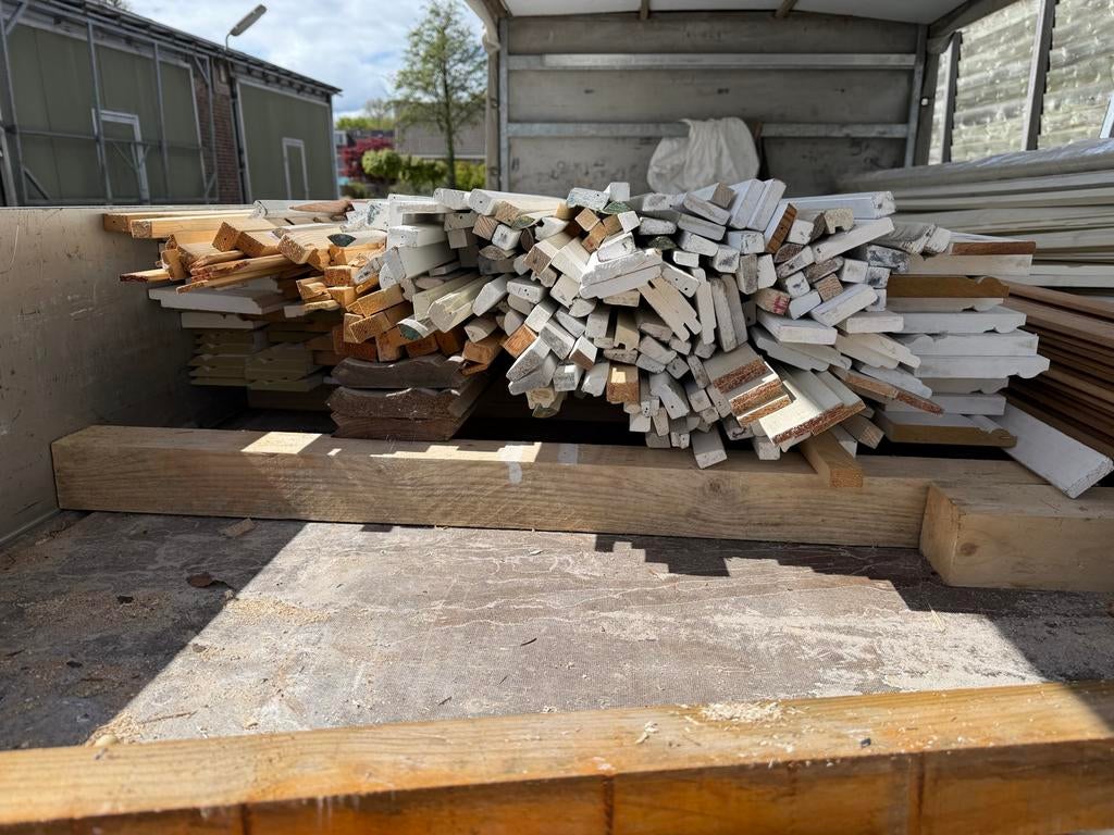 Diverse latten: glaslatten, koplatten en plinten, Overige materialen, Gebruikt, Lijsten, Ophalen of Verzenden