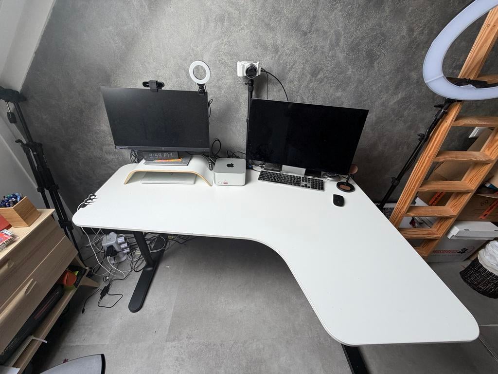 IKEA Bekant bureau 160x110 wit, Huis en Inrichting, Bureaus, Spaanplaat of MDF, Hoekbureau, In hoogte verstelbaar, Ophalen of Verzenden