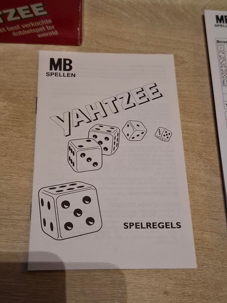 Yahtzee dobbelspel van MB Spellen, Vijf spelers of meer, Consumercare@hasbro.co.uk, Hasbro, Gebruikt