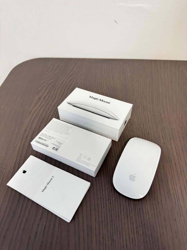 Apple Magic Mouse (1e gen), Computers en Software, Muizen, Muis, Gebruikt, Rechtshandig, Ophalen of Verzenden