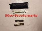 Bougiesleutelset Kymco Super 8 89010-Kgbg-C00 Gebruikt, Ophalen of Verzenden, -, -, -