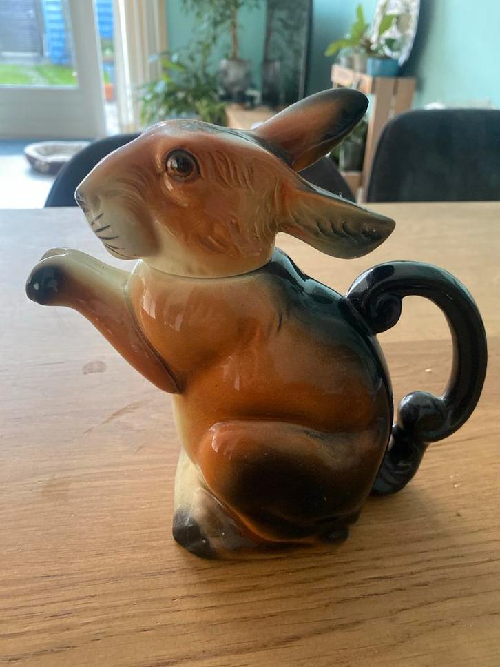 Vintage Konijn Theepot - Uniek en Decoratief, Verzamelen, Dierenverzamelingen, Gebruikt, Beeldje of Figuurtje, Ophalen of Verzenden