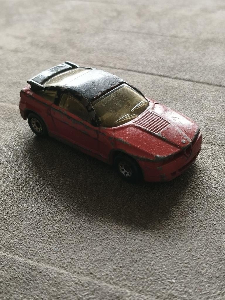 Matchbox 1991 Alfa Romeo SZ - Gebruikt modelauto, Hobby en Vrije tijd, Modelauto's | 1:18, Ophalen of Verzenden, Gebruikt, Auto