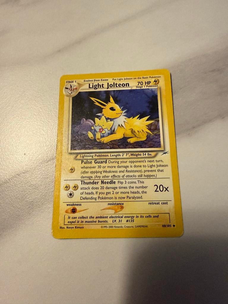 Light Jolteon 48/105 - Zeldzame Pokémonkaart, Hobby en Vrije tijd, Verzamelkaartspellen | Pokémon, Ophalen, Gebruikt, Losse kaart