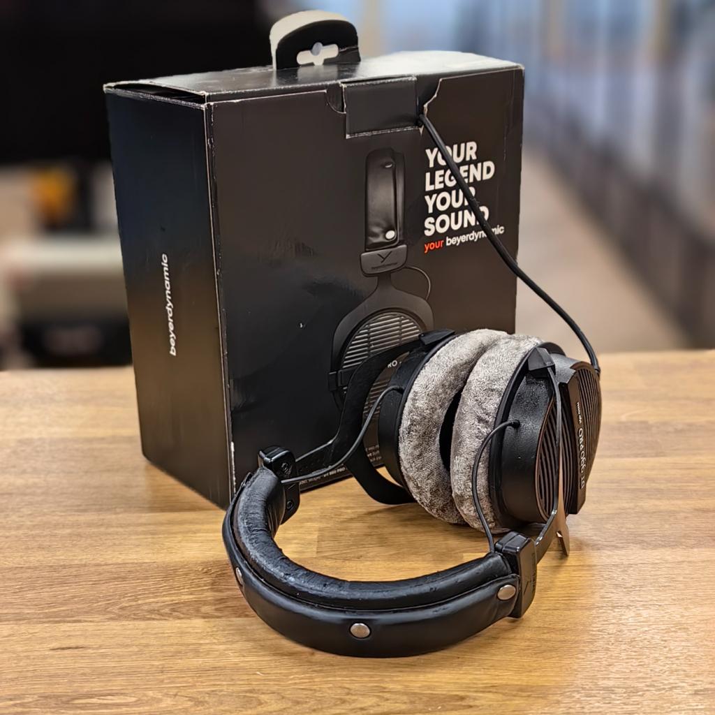Beyerdynamic DT 990 Pro Wired Koptelefoon - Netjes, Audio, Tv en Foto, Flex Ltd., Zo goed als nieuw, https://flex.com/contact-us