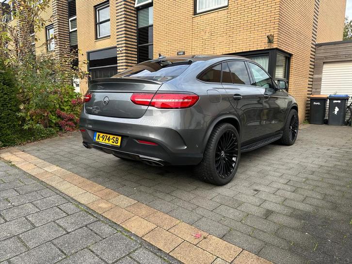 Mercedes-Benz GLE 43 AMG 390pk 4MATIC 9G-TRONIC 2017 Grijs, Auto's, Mercedes-Benz, Particulier, GLE, Benzine, E, SUV of Terreinwagen
