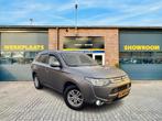 Mitsubishi Outlander 2.0 Aut. *7PERS*NL-Auto*Trekhaak*, Auto's, Mitsubishi, 15 km/l, 4 cilinders, 150 pk, 7 stoelen