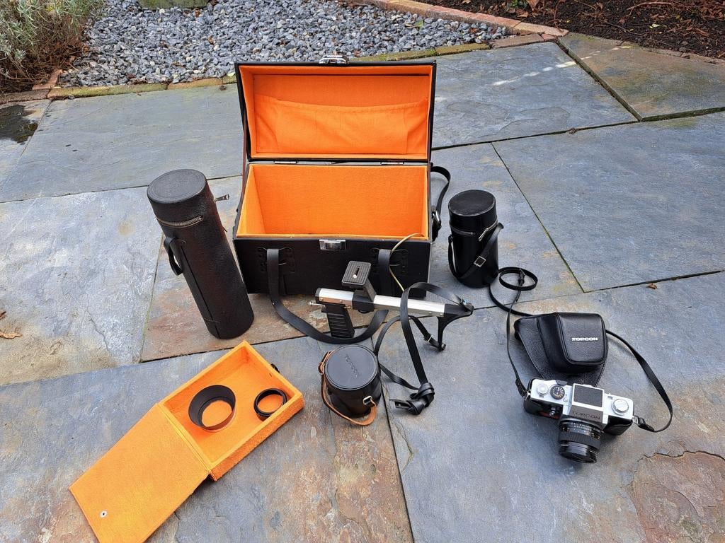 TOPCON Super D analoge foto camera + objectieven in koffer., Ophalen of Verzenden, Gebruikt, Spiegelreflex, Overige Merken