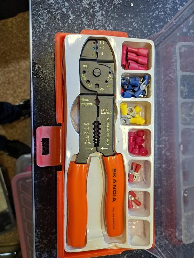 Skandia krimptang met diverse kabelschoentjes, Ophalen of Verzenden