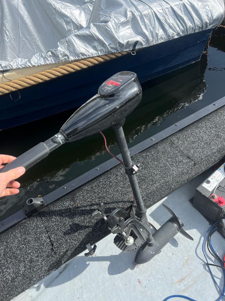 Raptor Elektromotor 12V - 55 LBS Fluistermotor, Watersport en Boten, Ophalen, Zo goed als nieuw