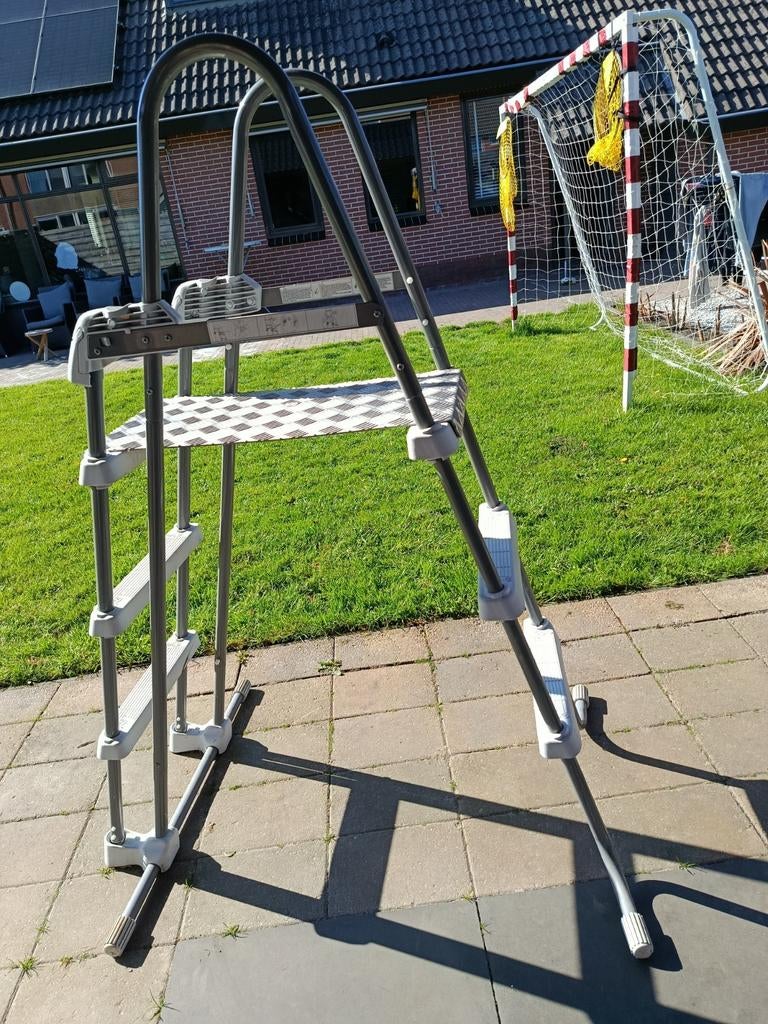 Zwembad trap met loopplatteau, Ophalen of Verzenden