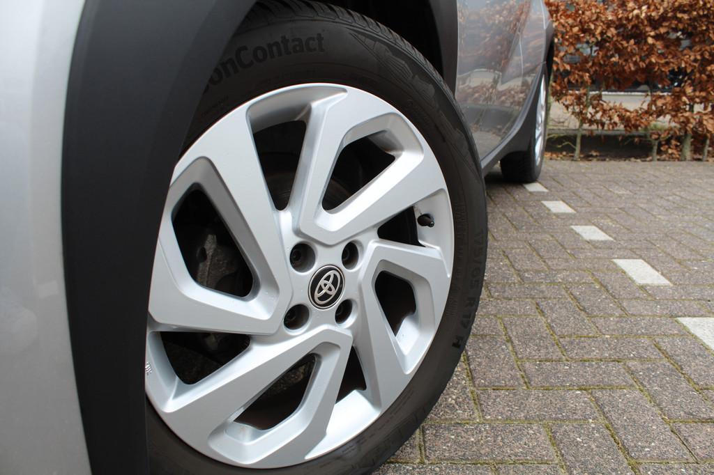 Toyota Aygo X 1.0 VVT-i MT first | Rijklaar | Stoelverw. | C, Auto's, Toyota, 12 maanden, Stof, Gebruikt, Zwart