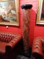 paar grote oude gemarmerde kolommen, Ophalen